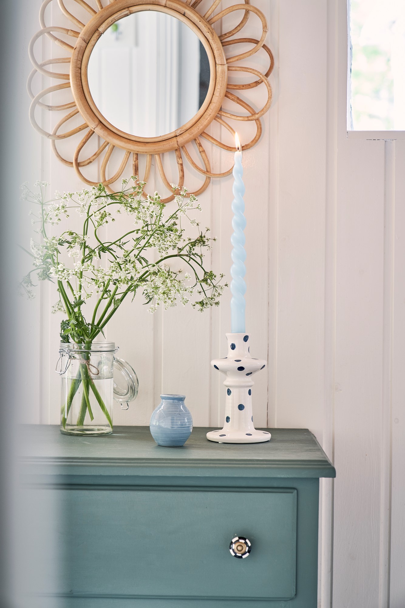 Twisted candles 28 cm Paraffin wax. 28 x 2.2 cm. 2 pcs. Søstrene Grene