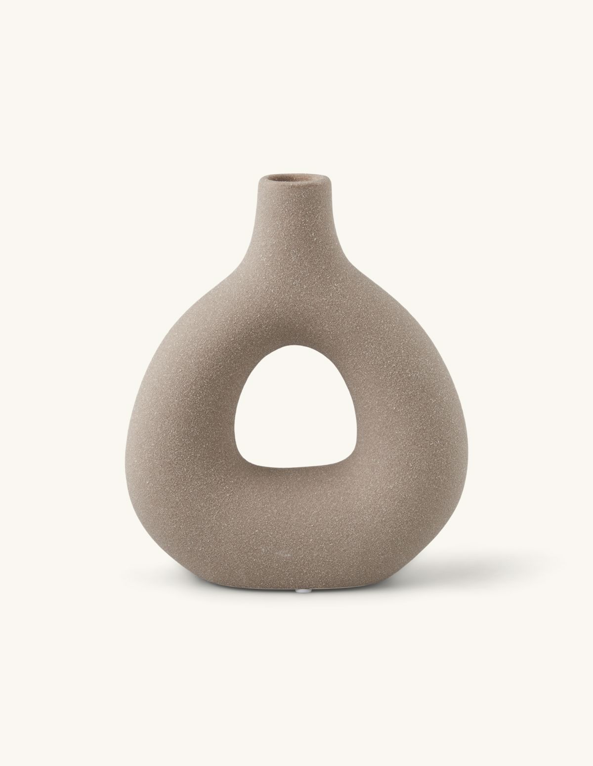 Vase | Porcelaine. 17,5 x 7,1 x 20,7 cm. | Søstrene Grene