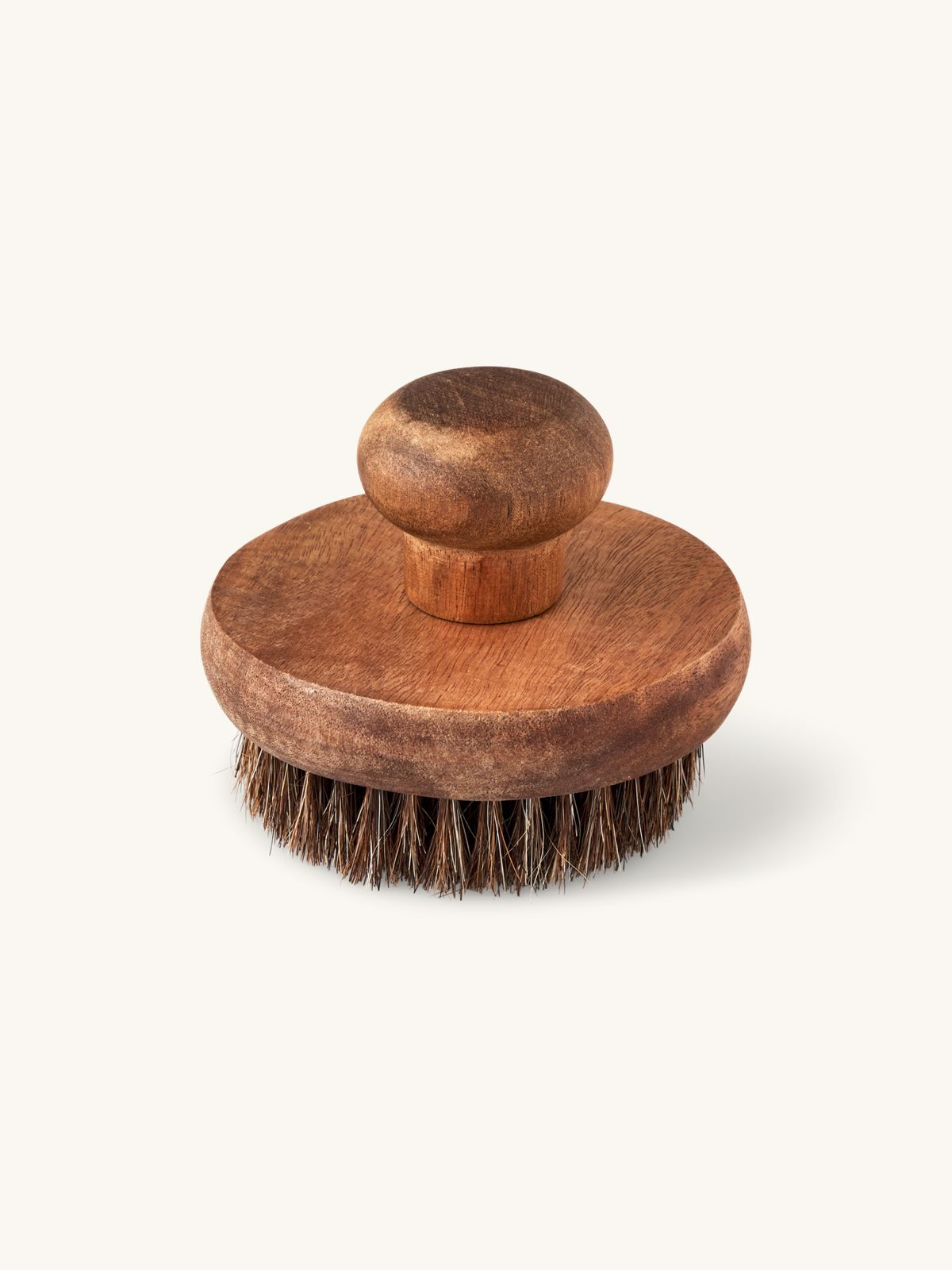 Brosse de massage longue en hêtre & crin de cheval Brosse de massage longue en hêtre & crin de cheval