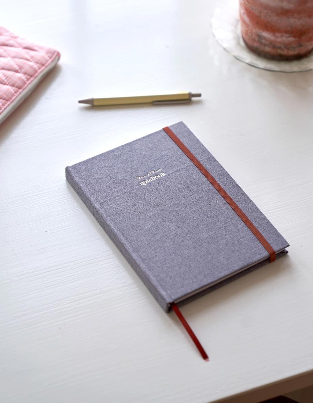 Notatbok Skrivesaker | Søstrene Grene