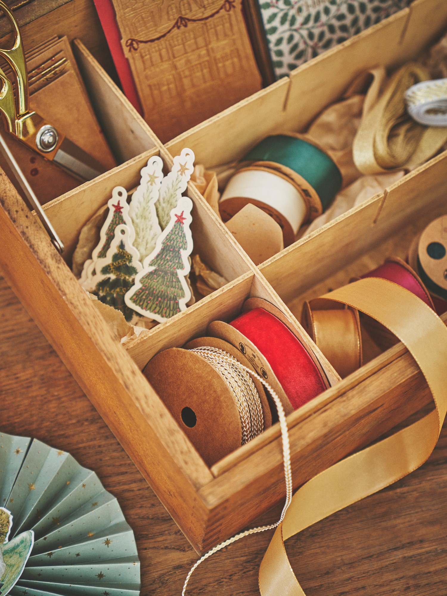 Giftwrapping Create lovely presents Søstrene Grene