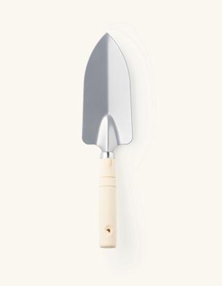 Trowel Metal/wood. 24.5 x 7.5 cm.