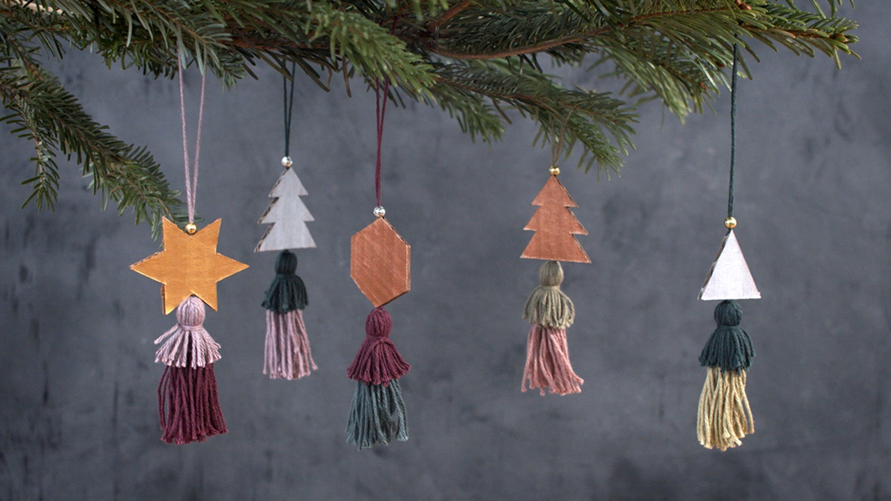 create christmas ornaments