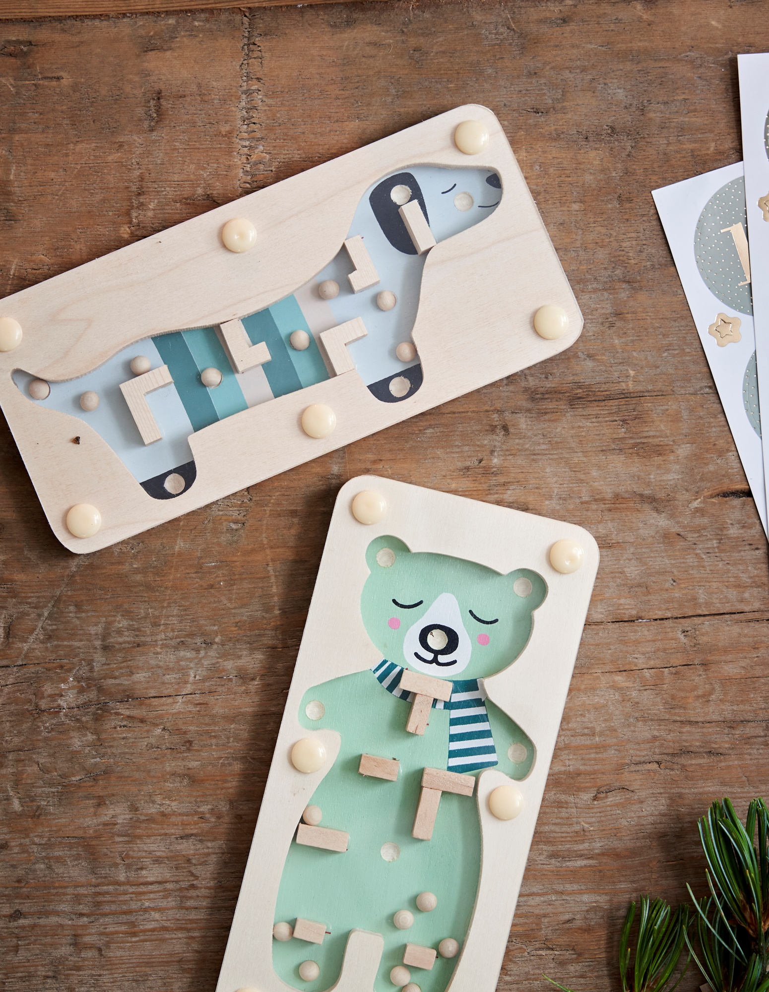 Ball balance board game Plywood. 8 x 16.9 x 1.2 cm. Søstrene Grene