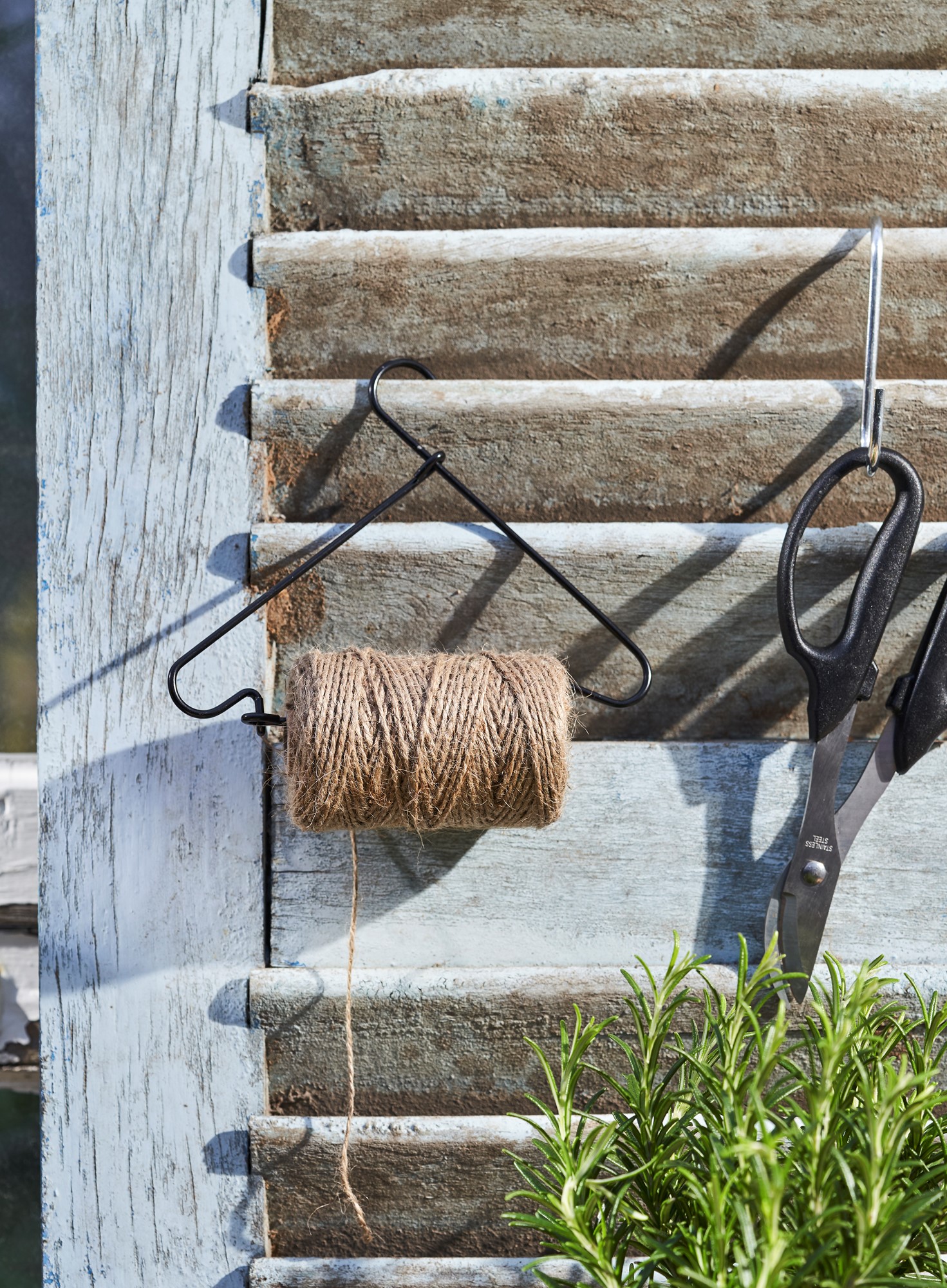 Jute twine with iron holder 55 m Søstrene Grene