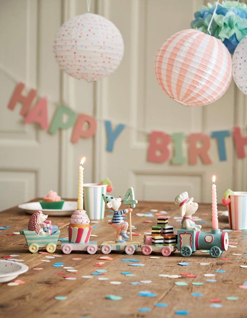 Train D Anniversaire Chiffre Et Bougeoirs Sostrene Grene Train D Anniversaire Chiffre Et Bougeoirs Sostrene Grene