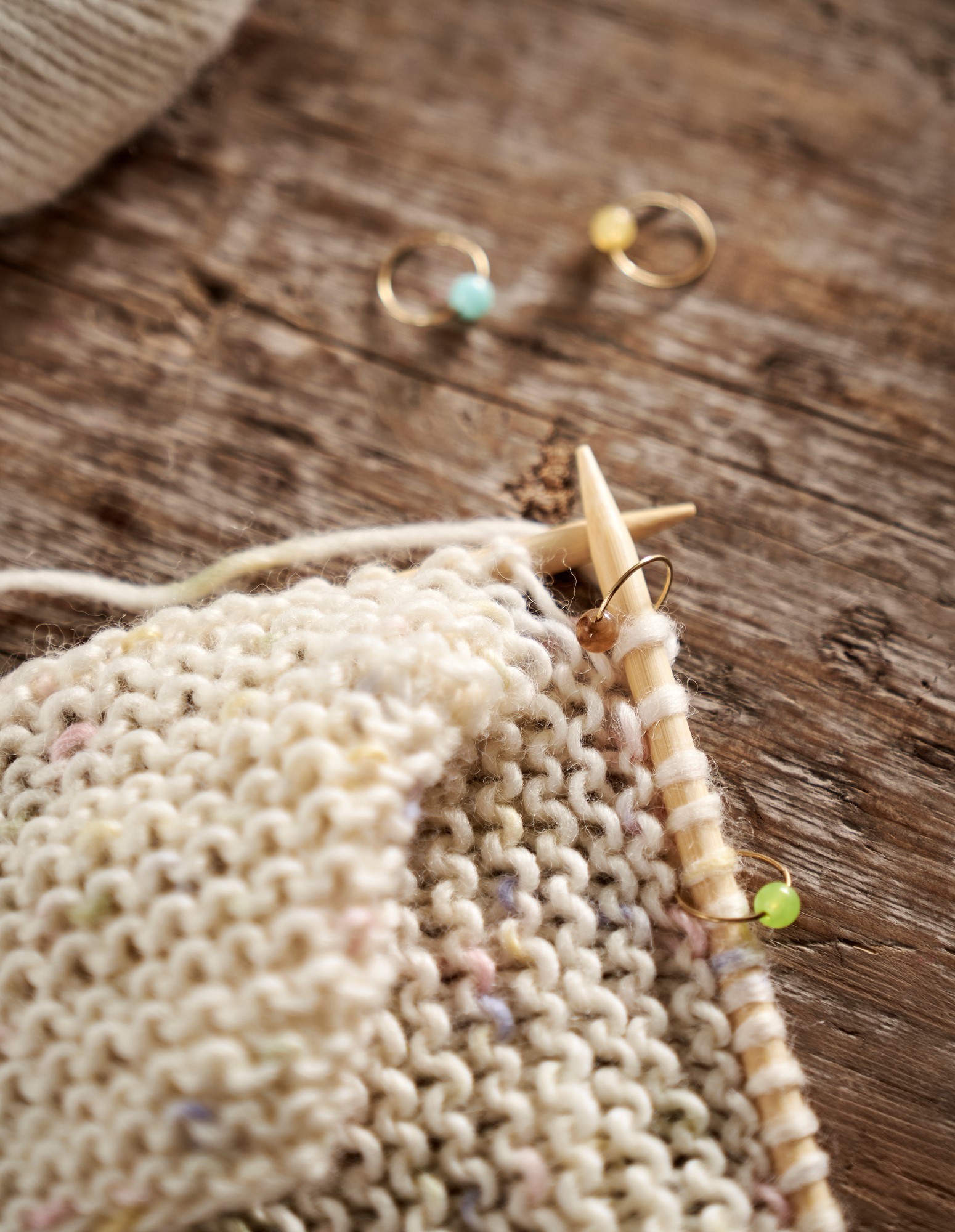 Stitch markers with beads Iron/acrylic. 1.5 mm/5 mm. 8 pcs