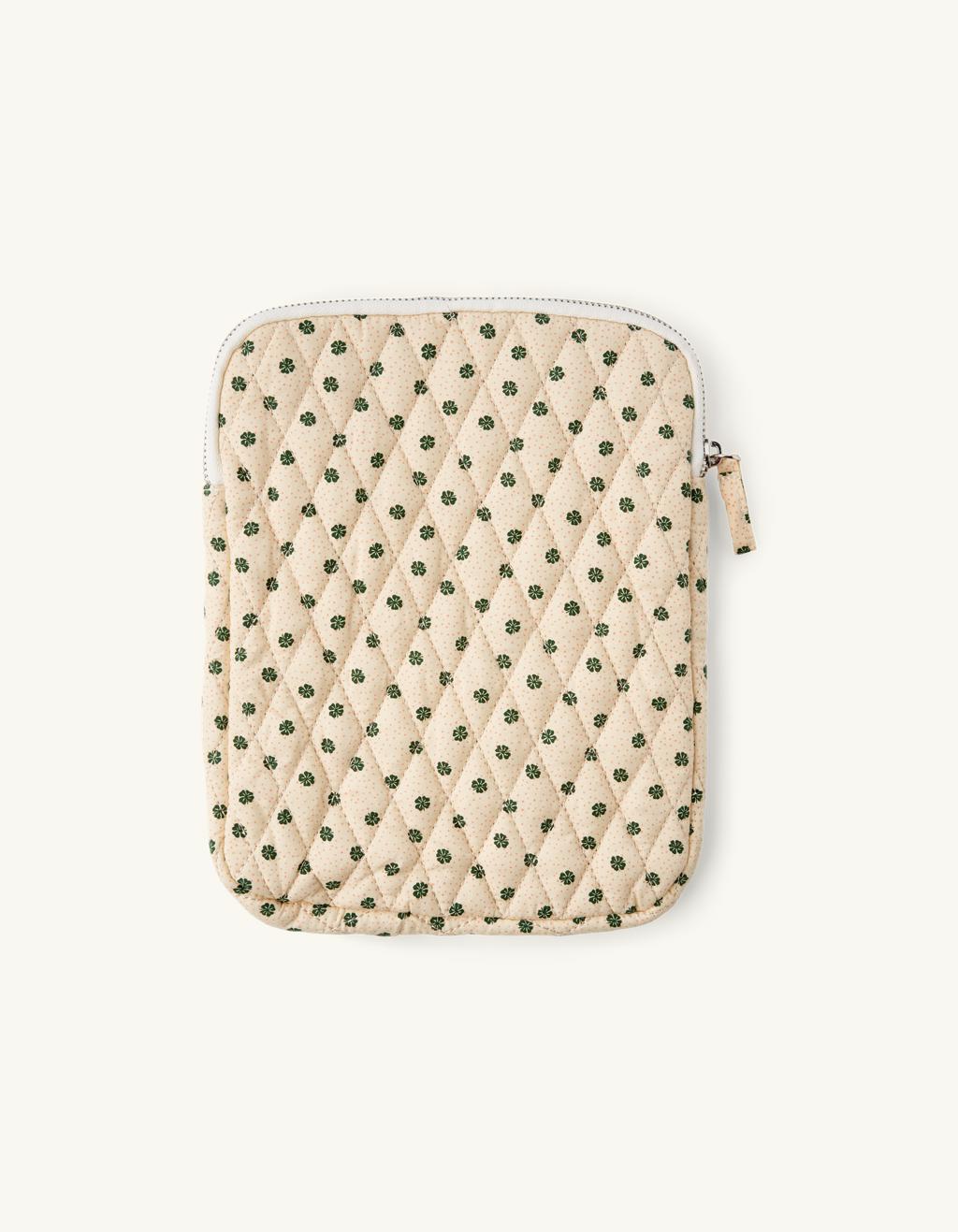 Tablet cover | Cotton/polyester. 25.5 x 20 x 1.7 cm. | Søstrene Grene